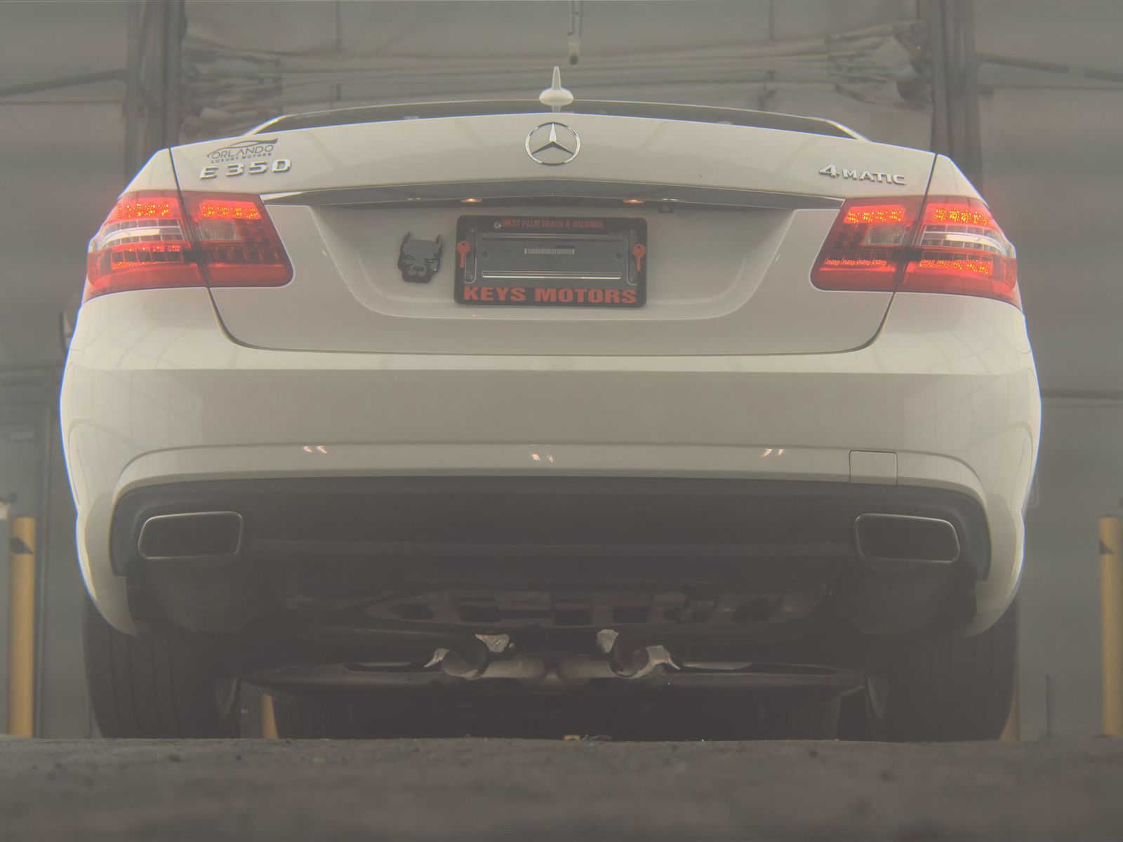 MERCEDES-BENZ E-CLASS - 8