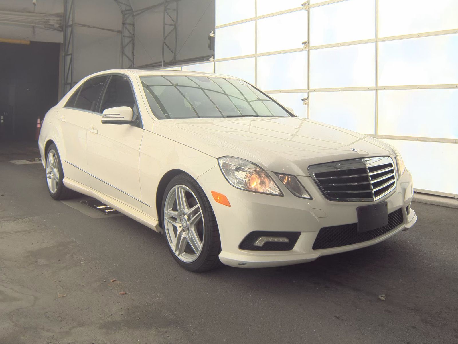 MERCEDES-BENZ E-CLASS - 5