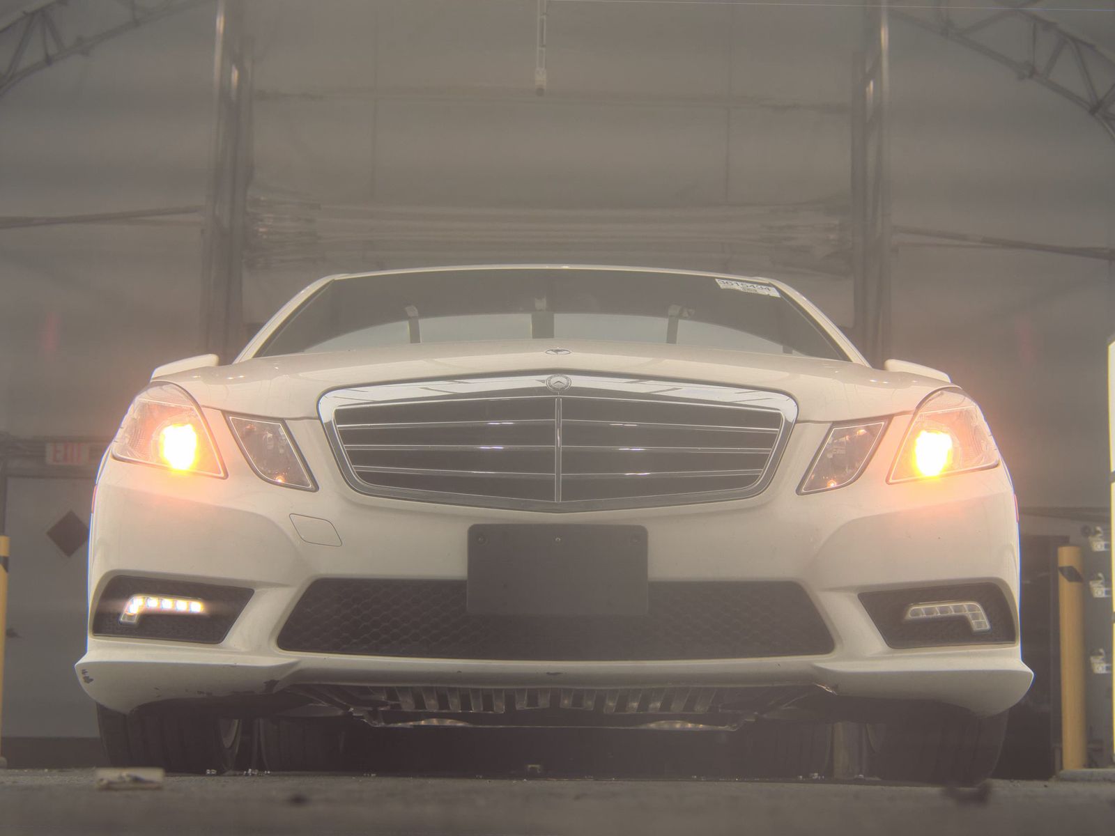 MERCEDES-BENZ E-CLASS - 4