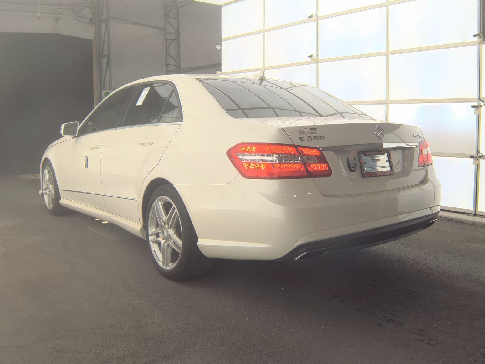 MERCEDES-BENZ E-CLASS - 9