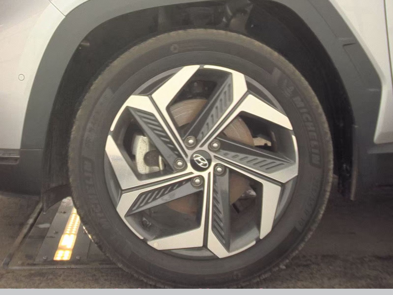 HYUNDAI LIMITED - 10