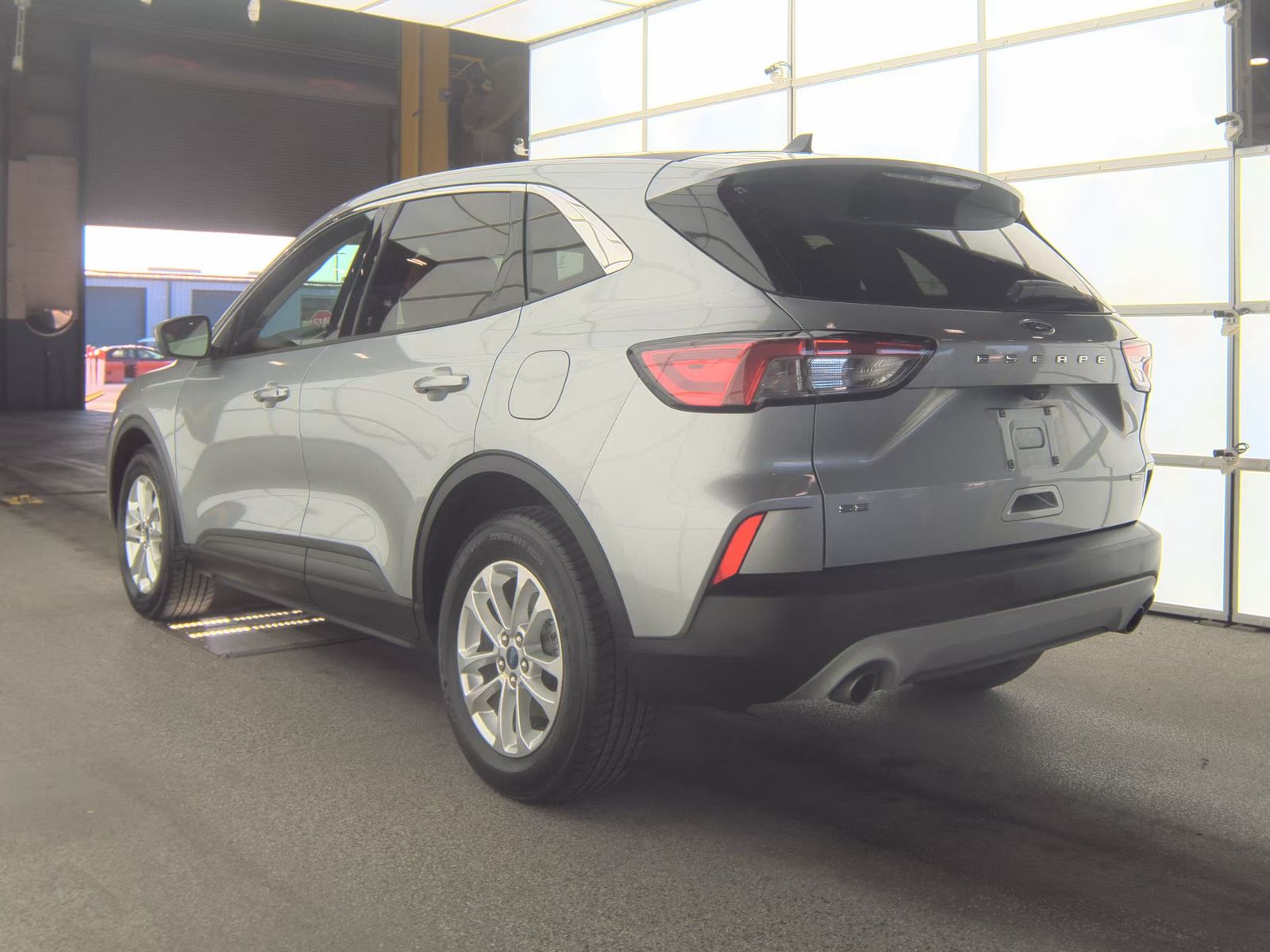 FORD ESCAPE - 9