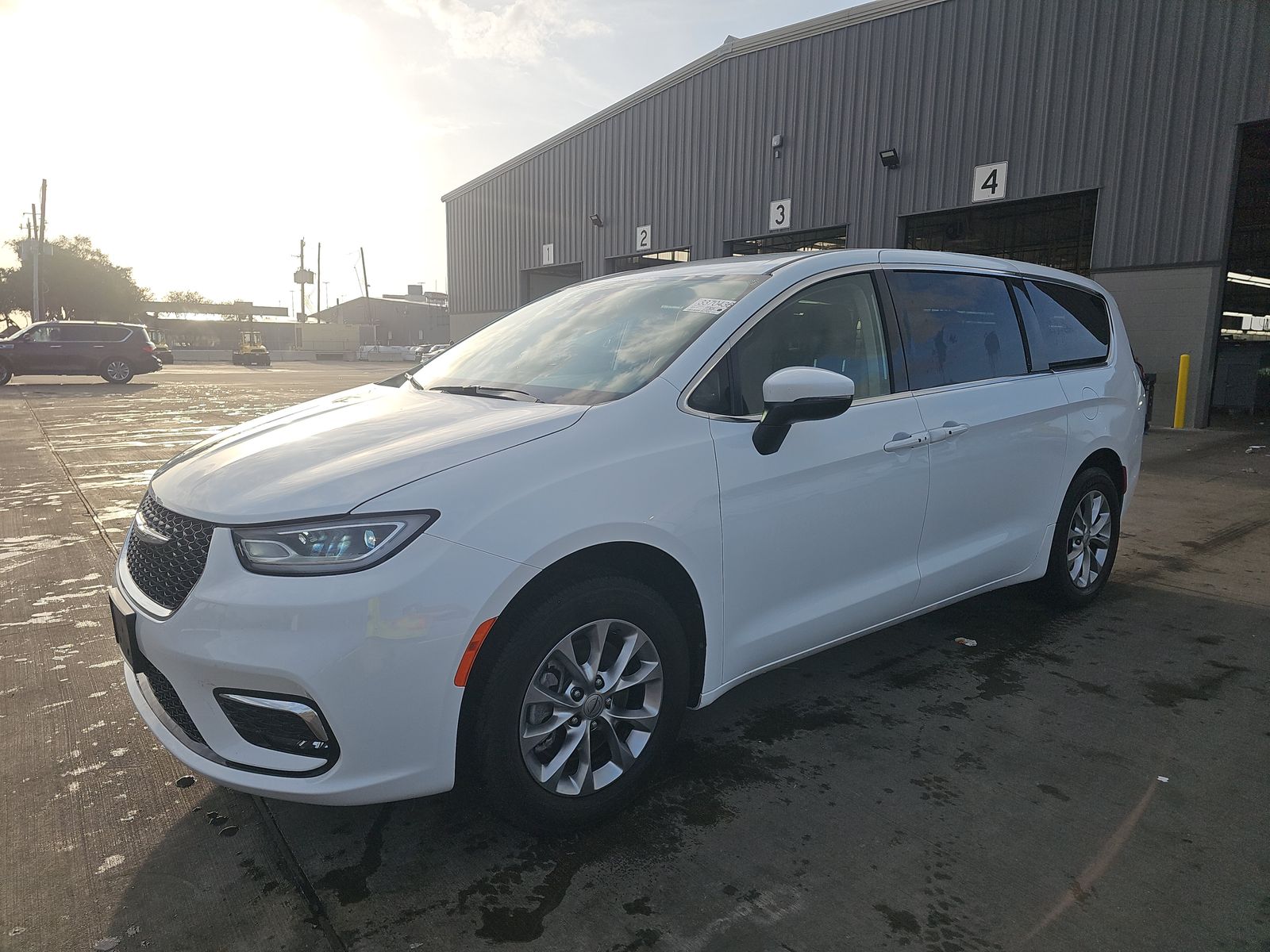 CHRYSLER PACIFICA - 1