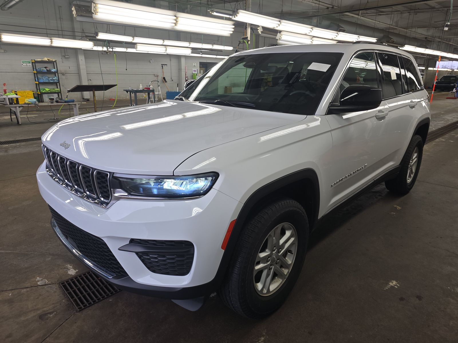 JEEP LAREDO - 1