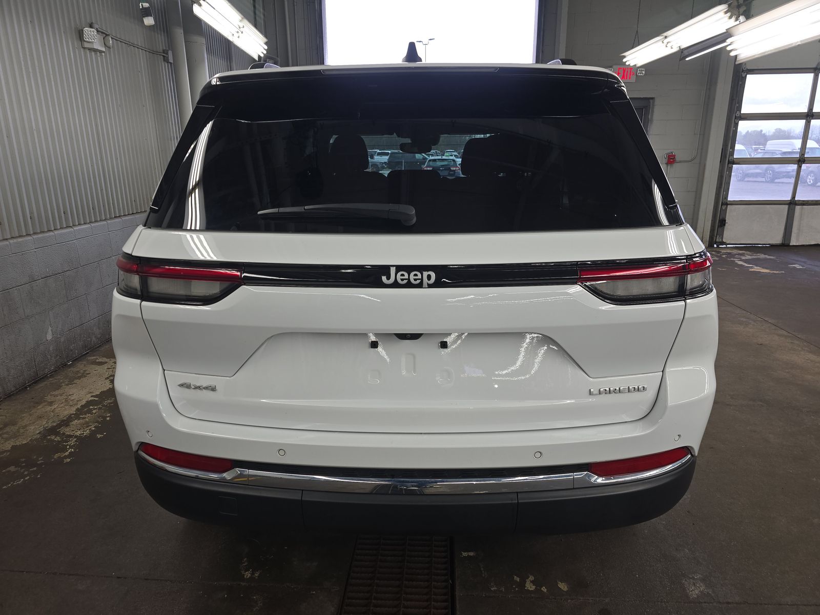 JEEP LAREDO - 6