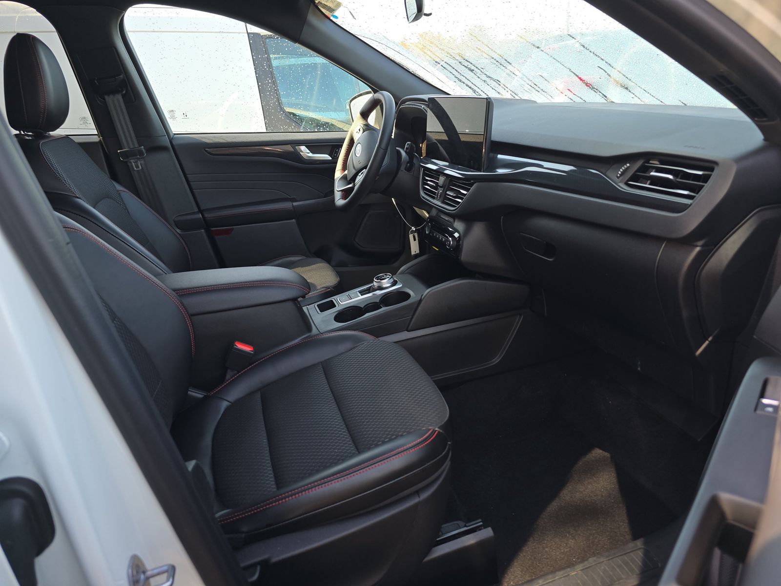 FORD ESCAPE - 9