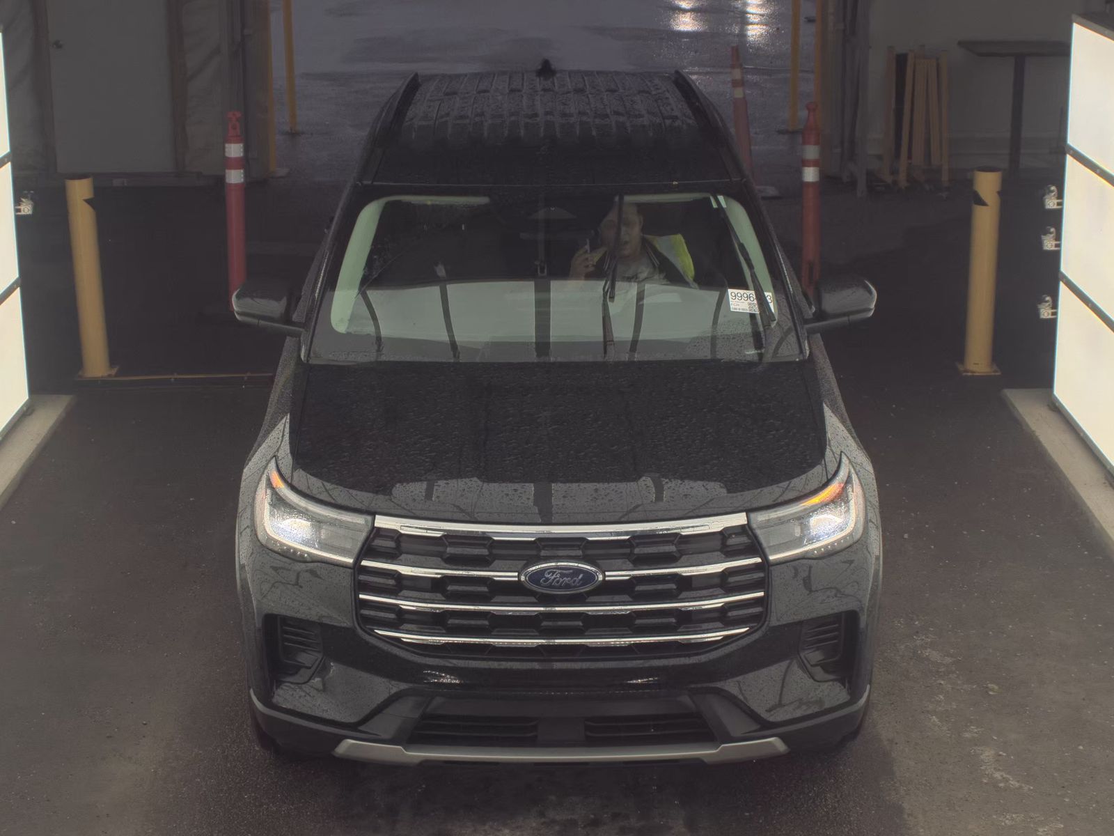 FORD EXPLORER - 3