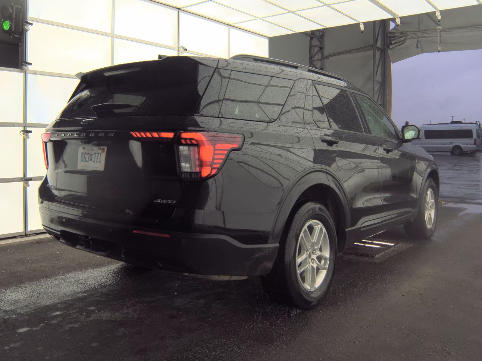 FORD EXPLORER - 6