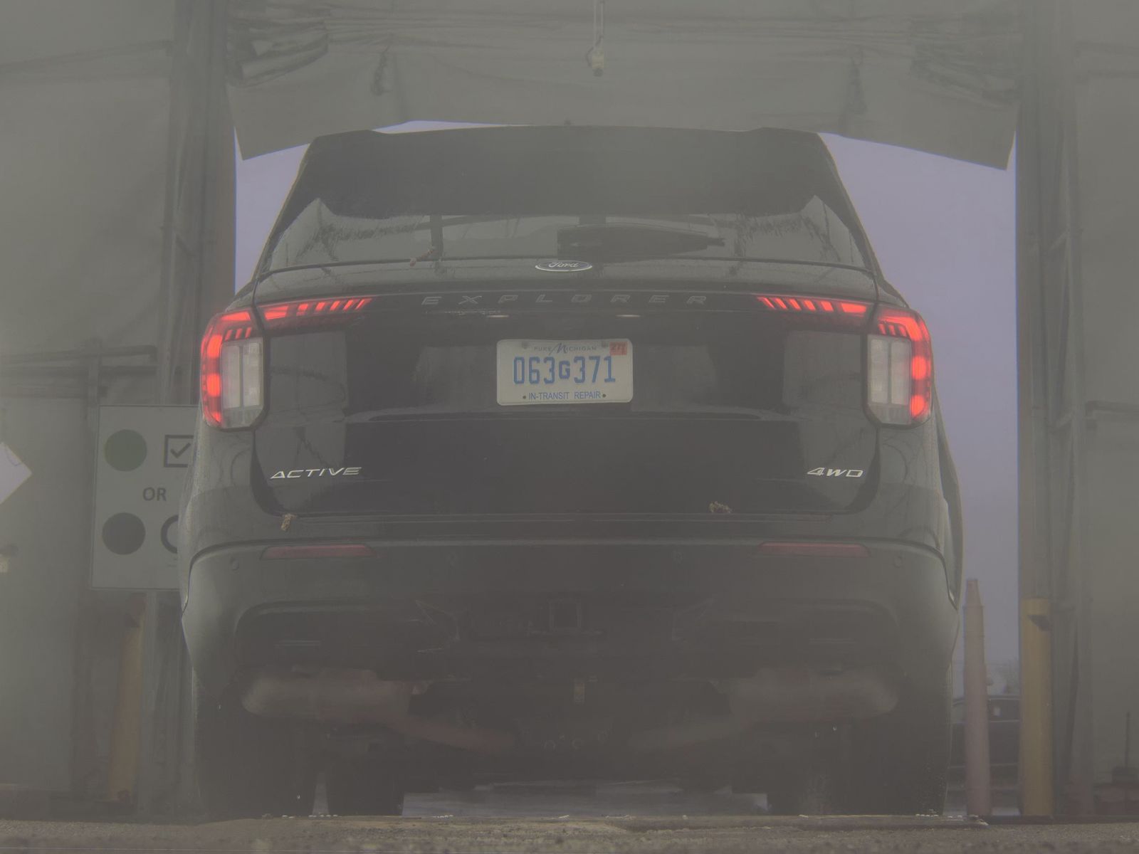 FORD EXPLORER - 8