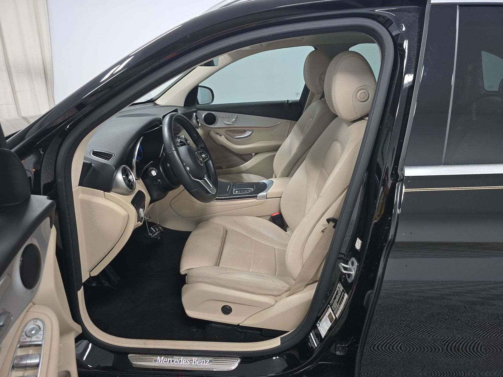 MERCEDES-BENZ GLC-CLASS - 8