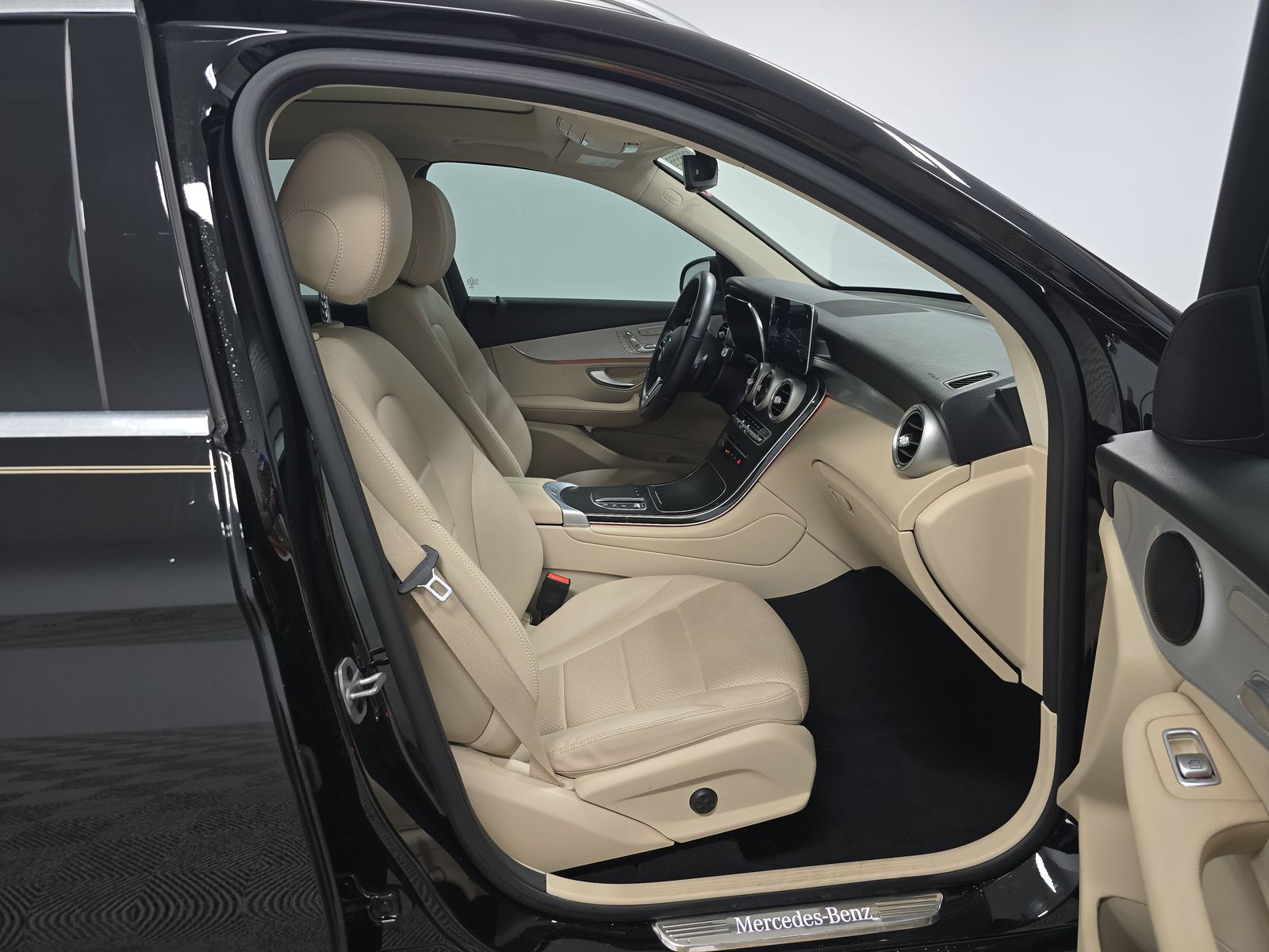 MERCEDES-BENZ GLC-CLASS - 9