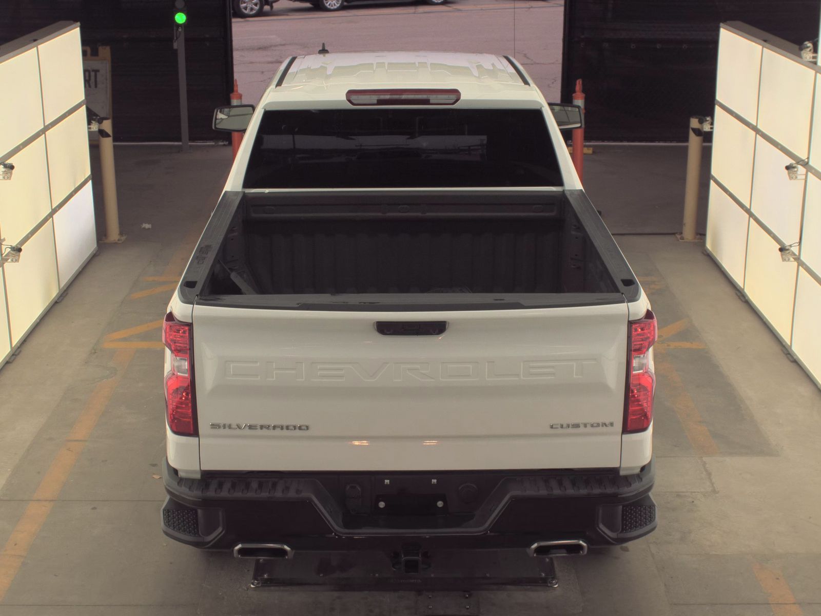 CHEVROLET SILVERADO - 7