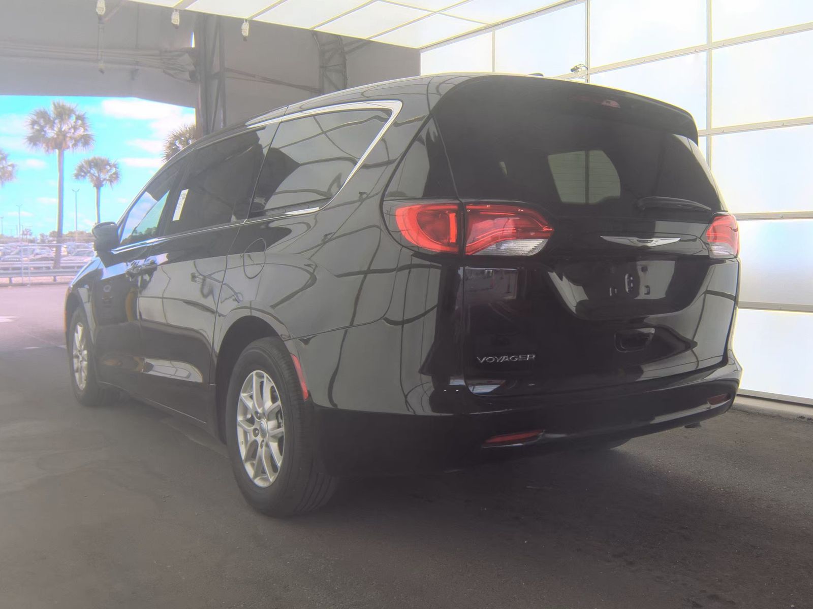 CHRYSLER VOYAGER - 9