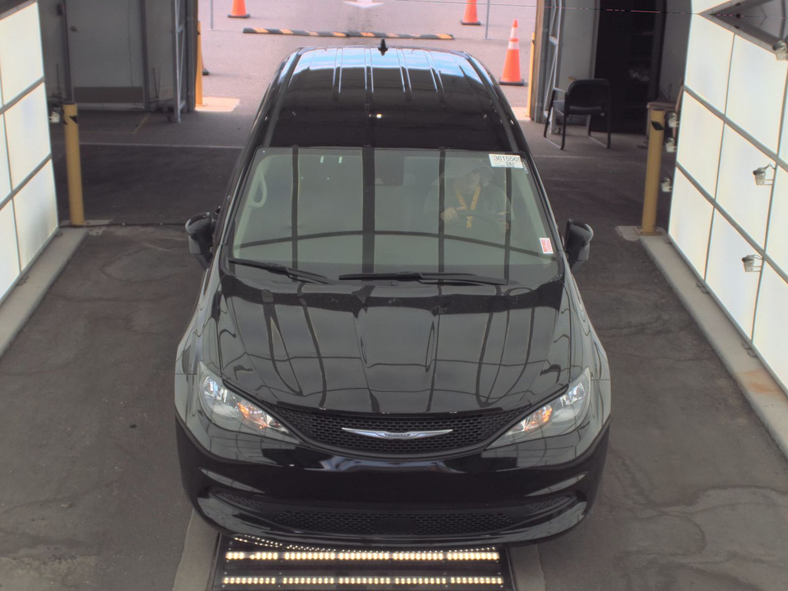 CHRYSLER VOYAGER - 3