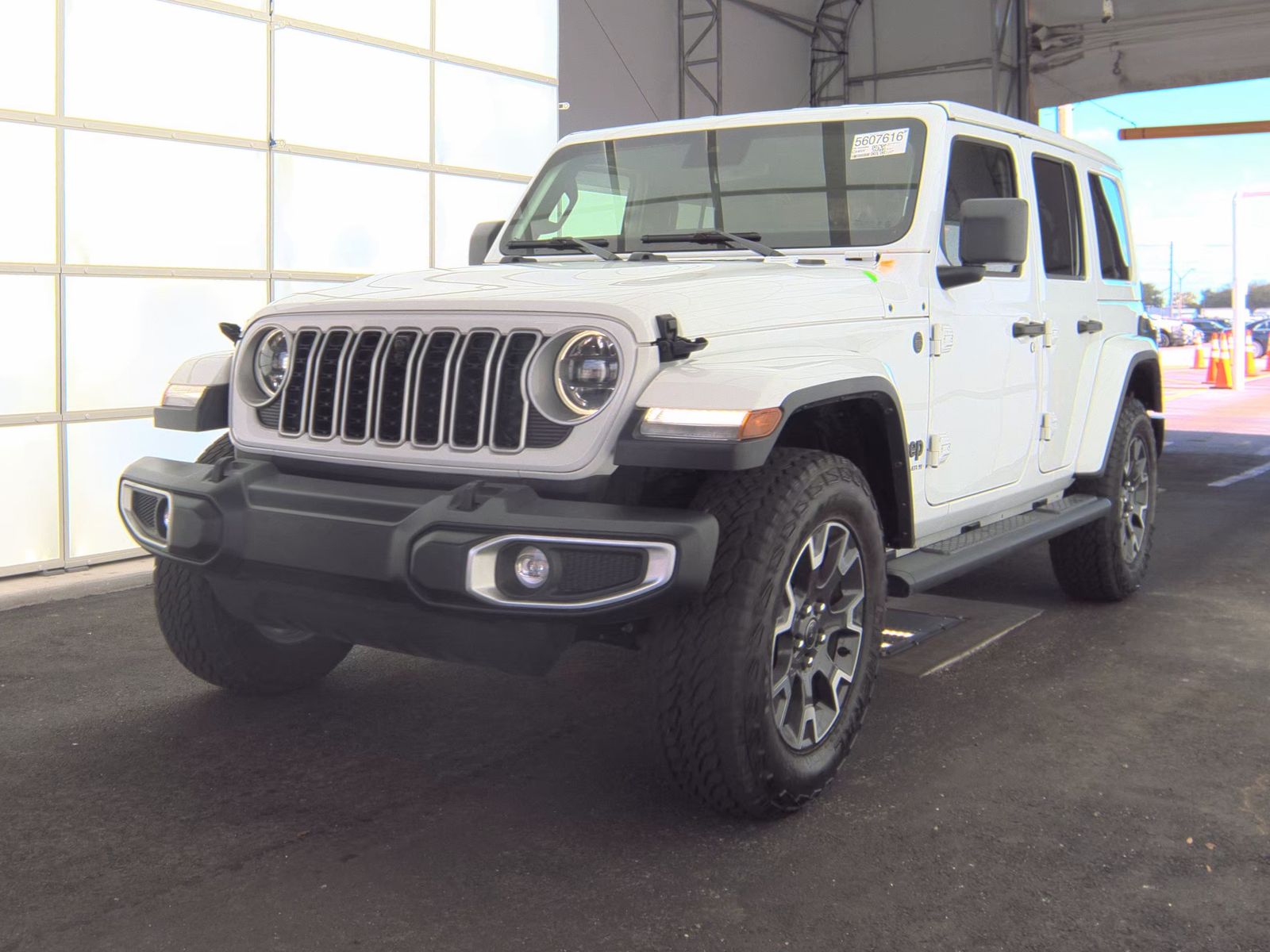 JEEP SAHARA - 1