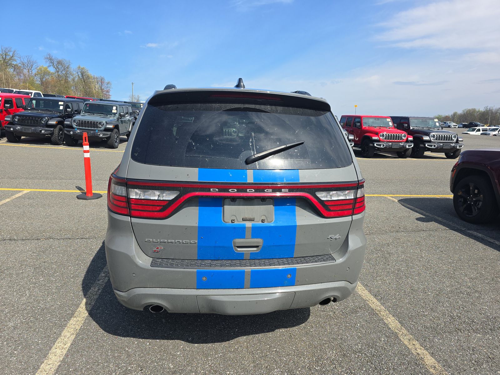 DODGE CHALLENGER - 6