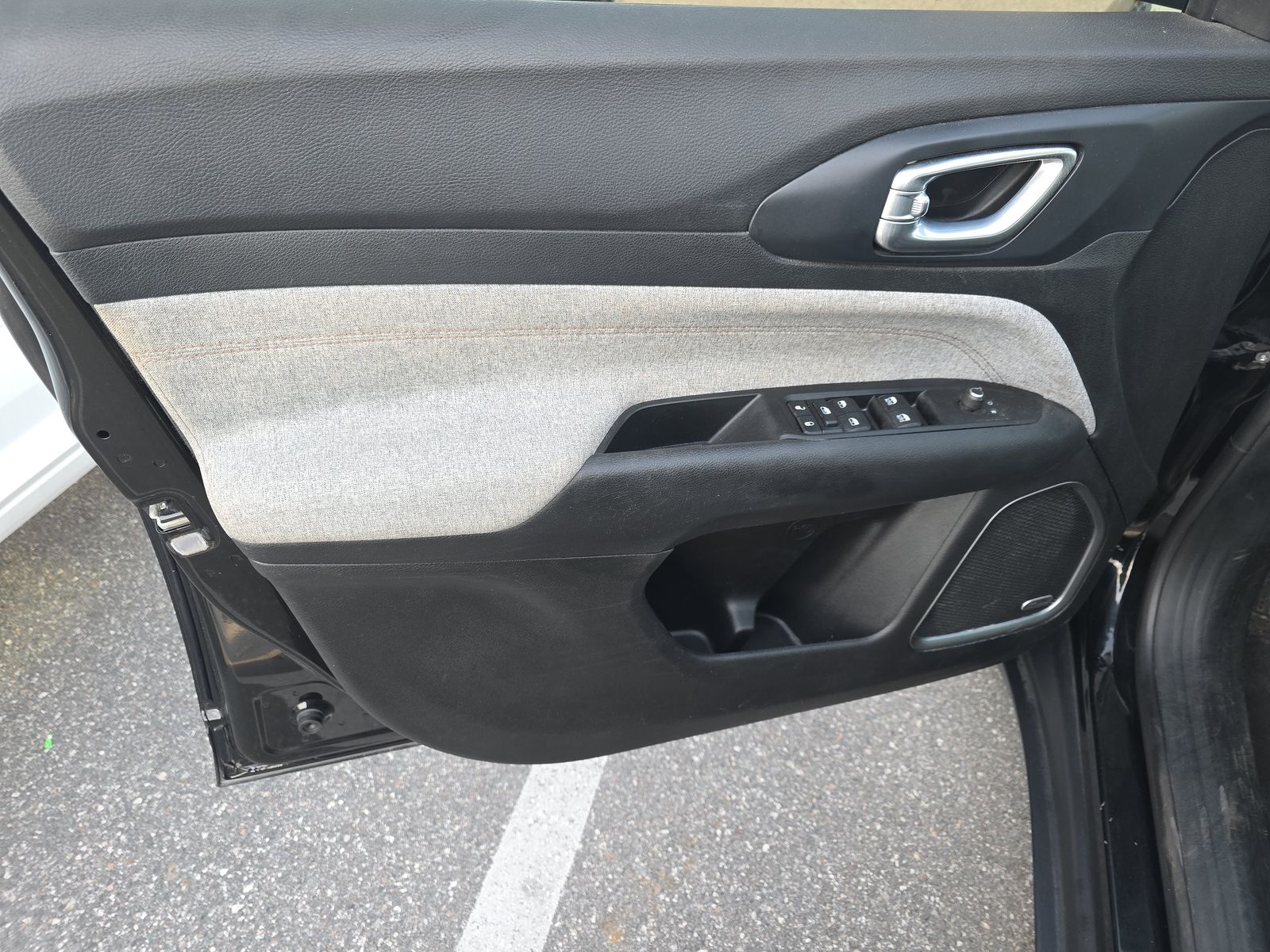 JEEP LATITUDE LUX - 10