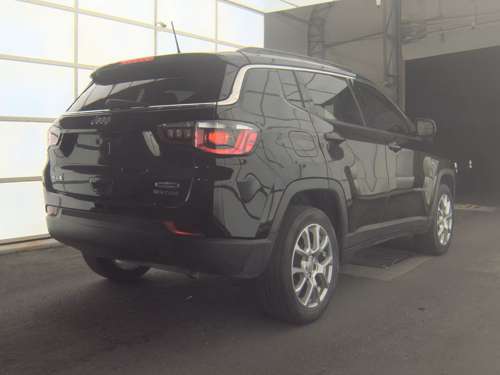 JEEP LATITUDE LUX - 5