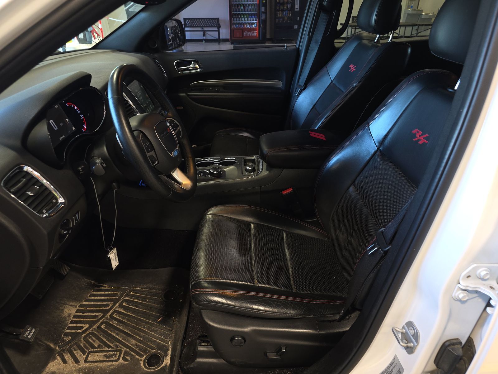 DODGE CHALLENGER - 8