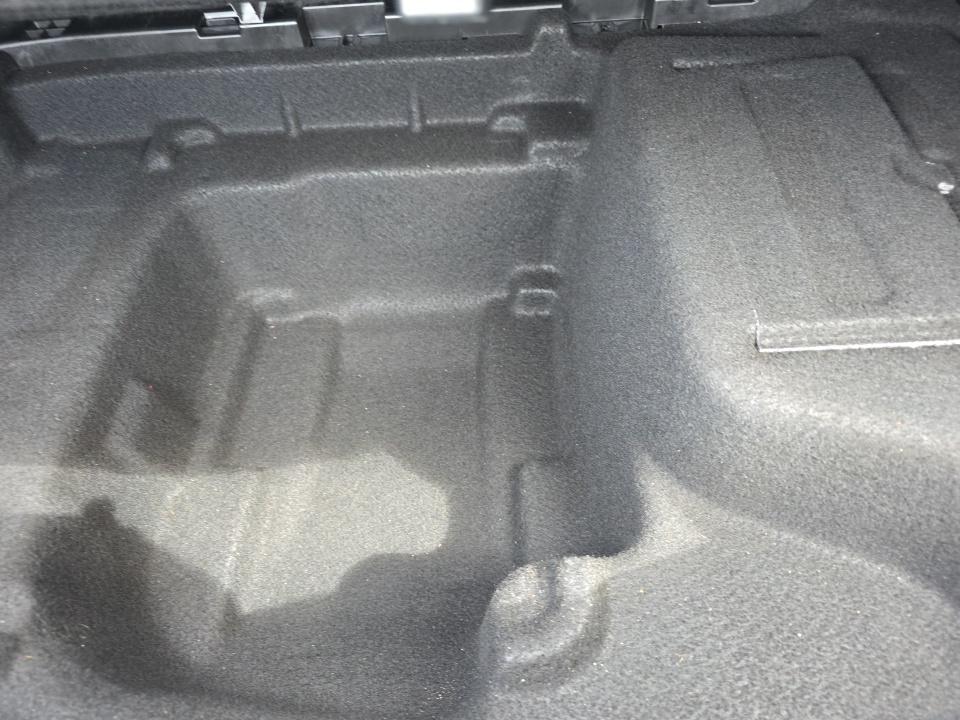 MERCEDES-BENZ E-CLASS - 8