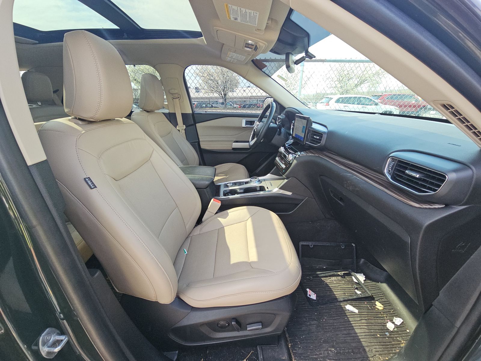 FORD EXPLORER - 9