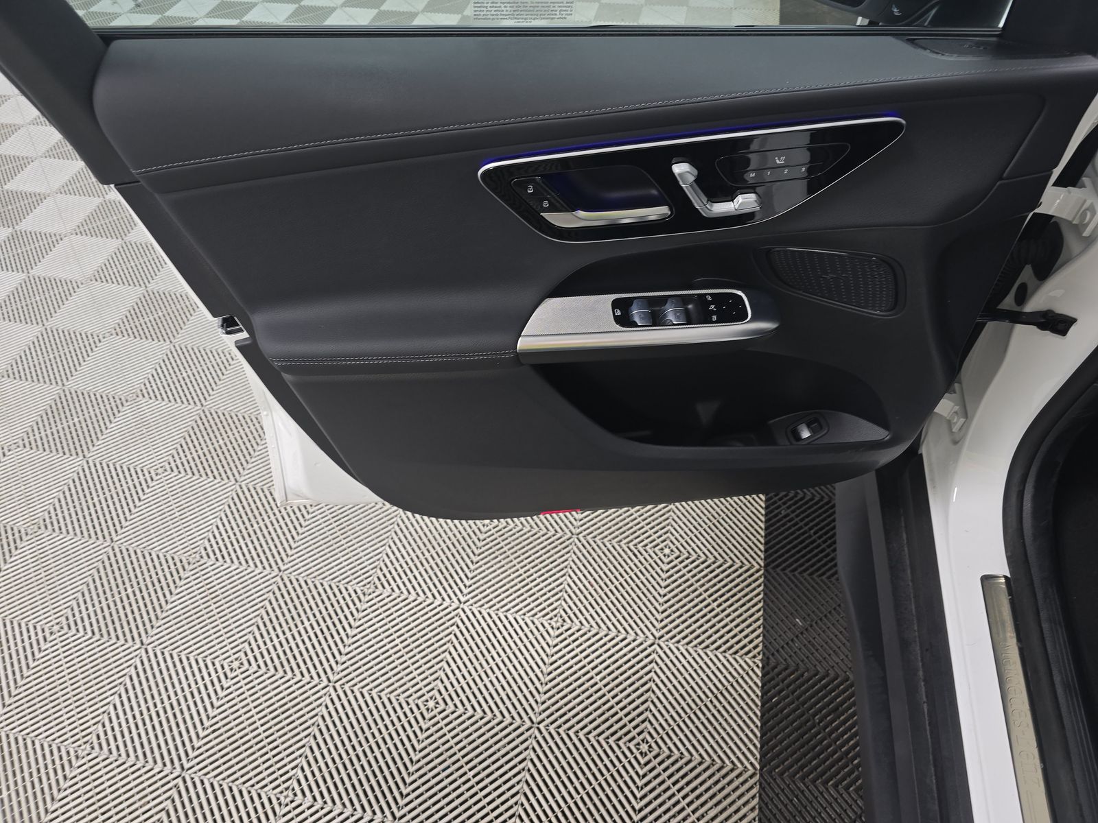 MERCEDES-BENZ GLC-CLASS - 10