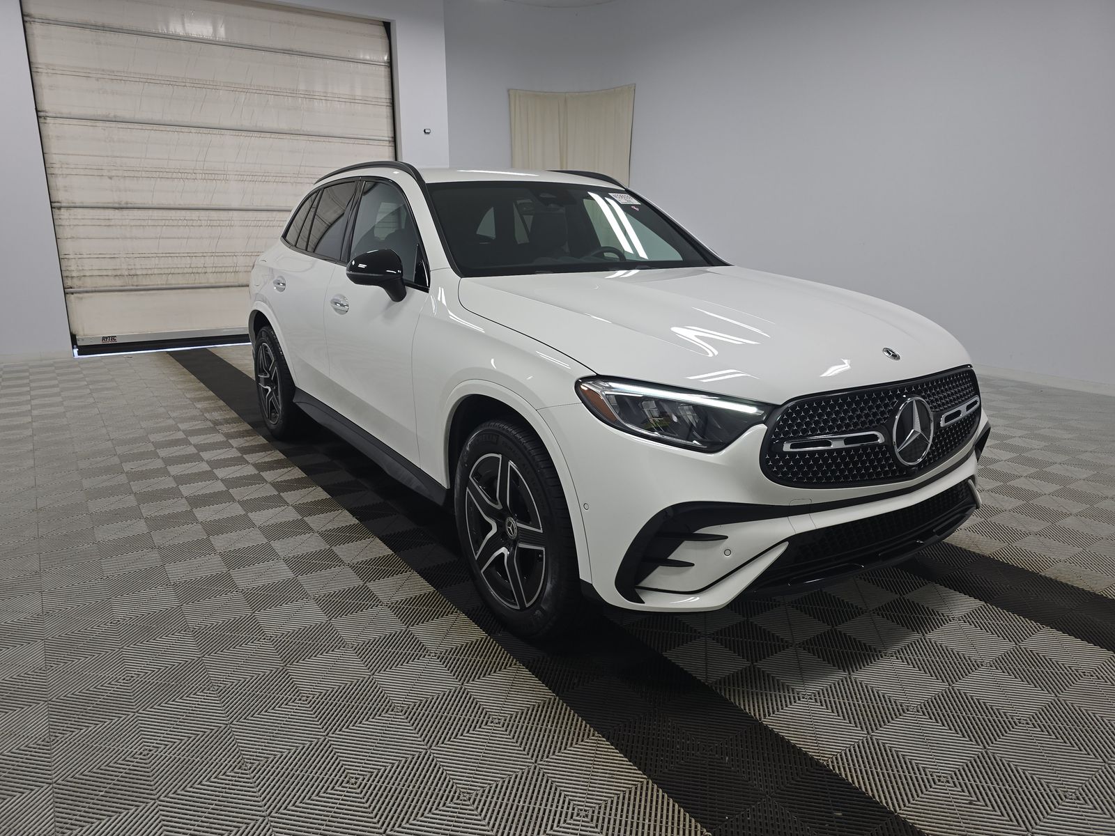MERCEDES-BENZ GLC-CLASS - 4