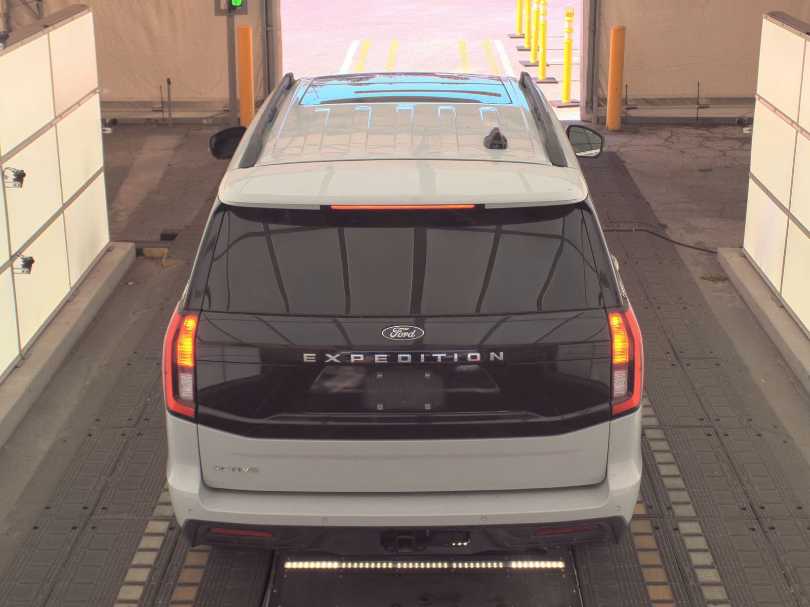 FORD EXPEDITION - 7