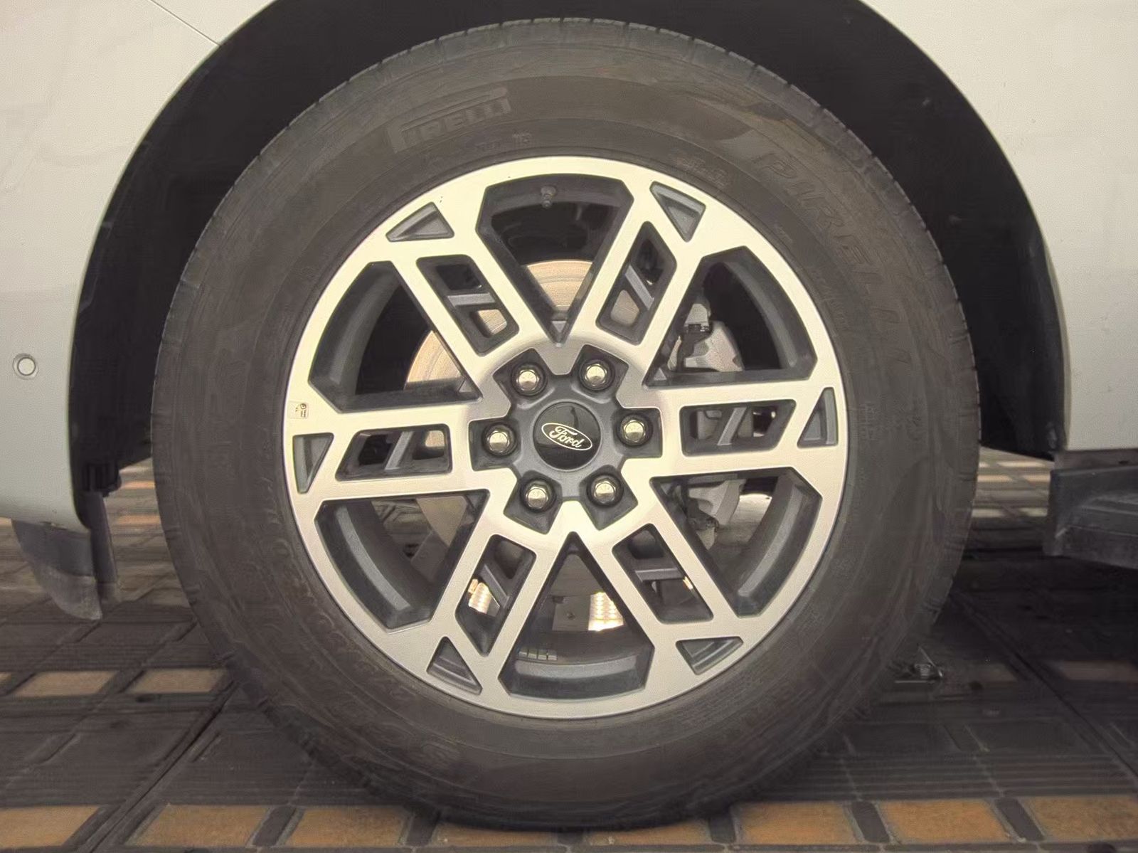 FORD EXPEDITION - 10