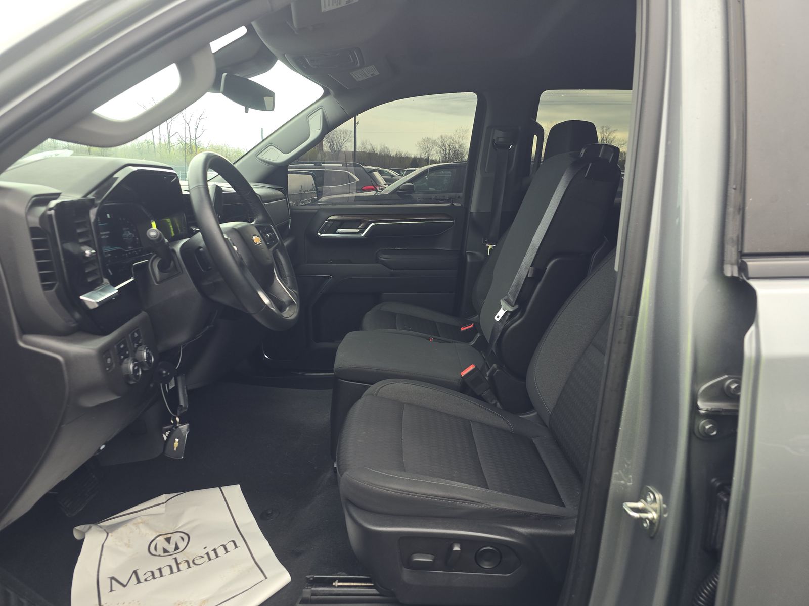 2023 Chevrolet Silverado 1500 LT AWD