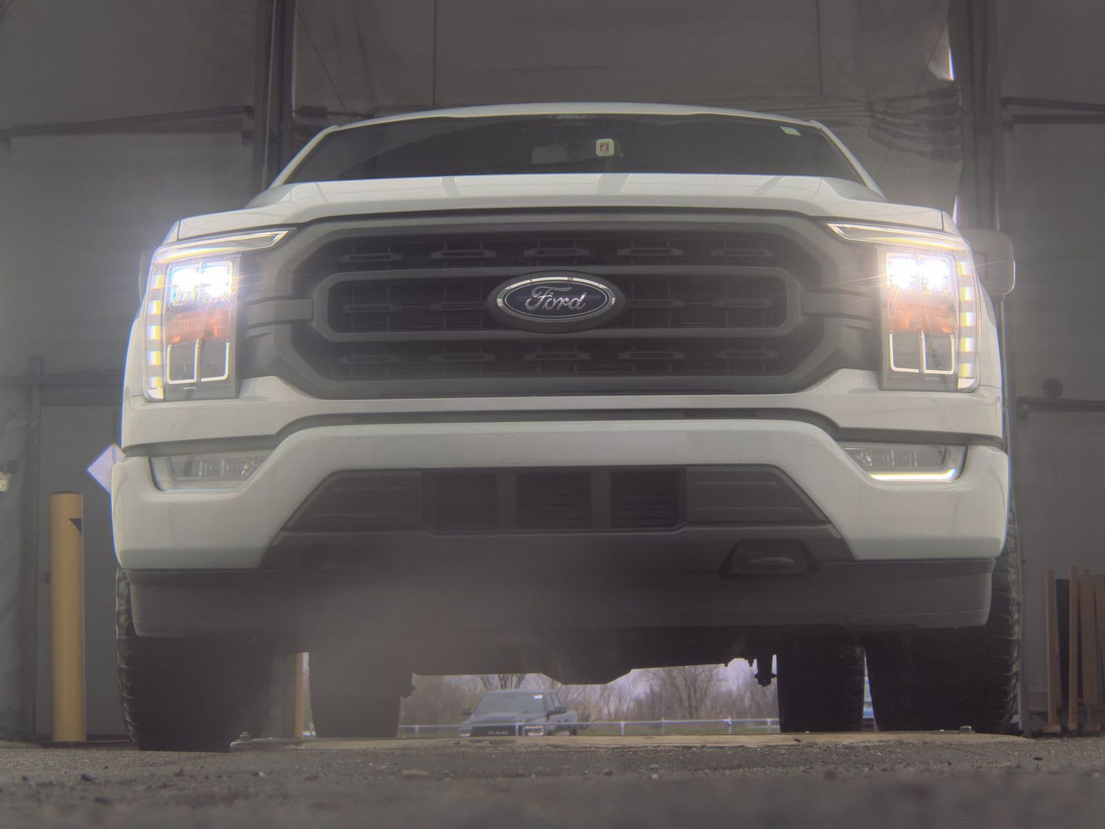 FORD F-150 - 4