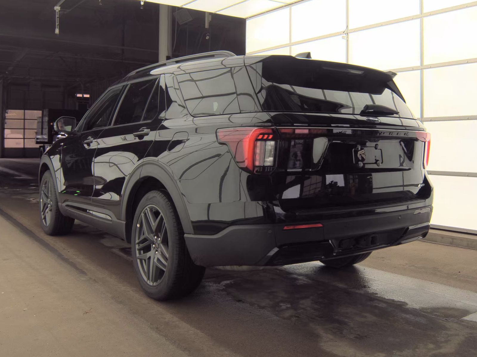 FORD EXPLORER - 9