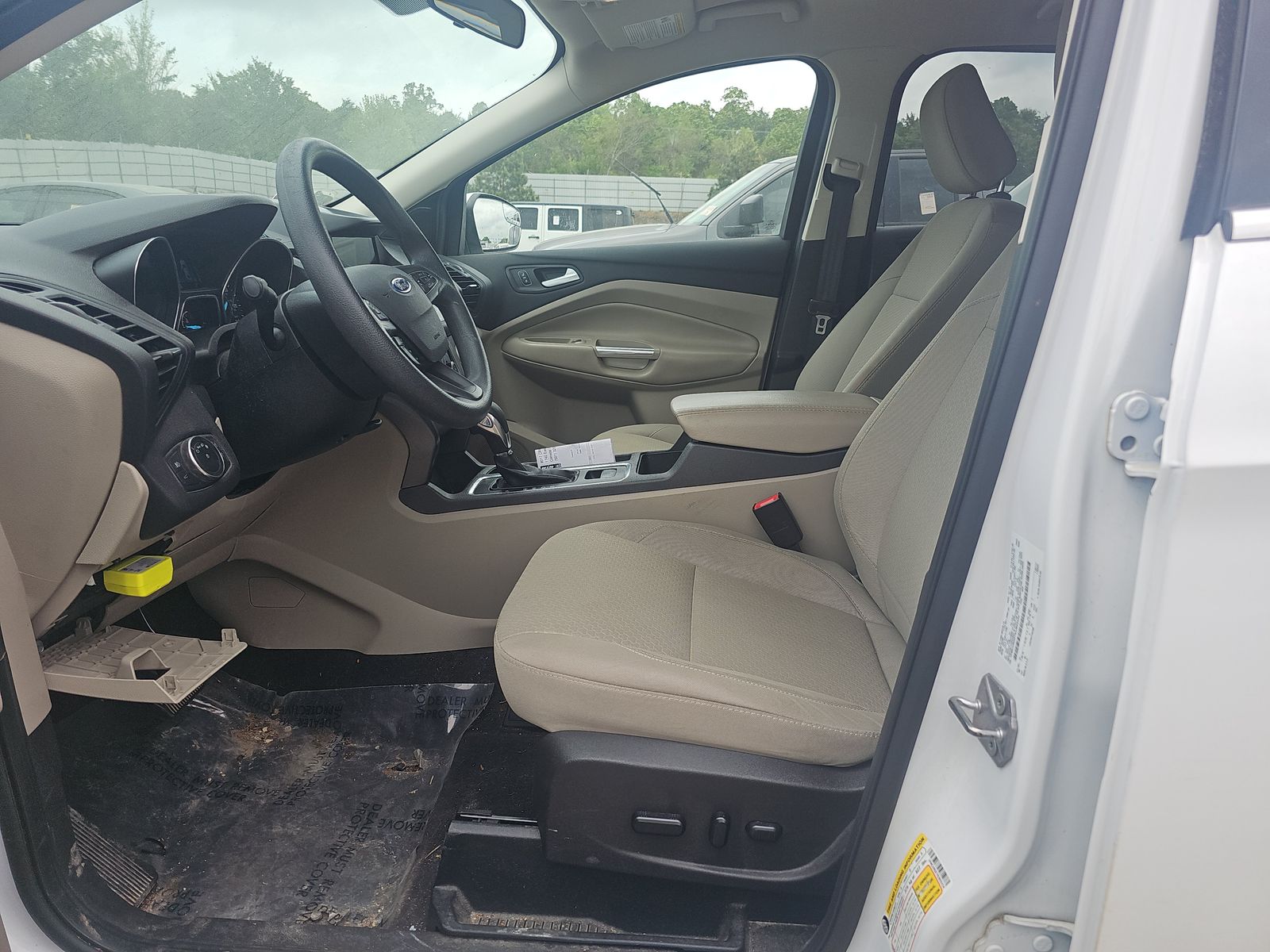 FORD ESCAPE - 8