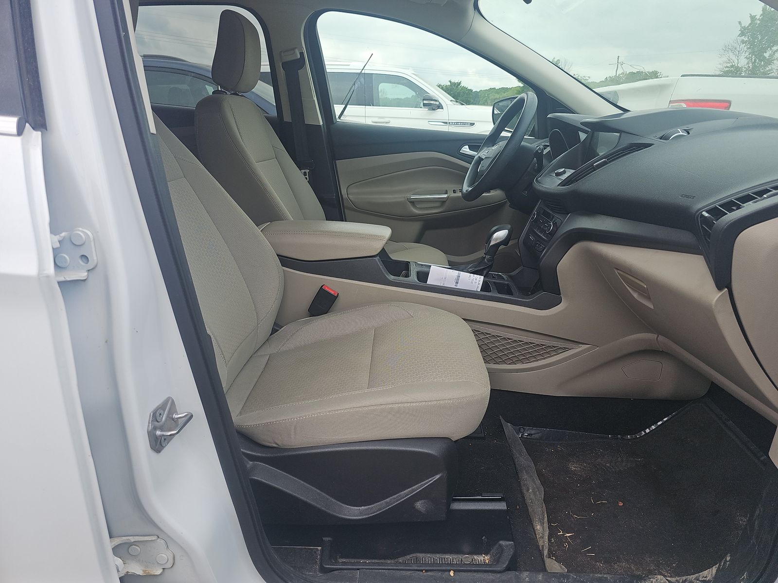 FORD ESCAPE - 9