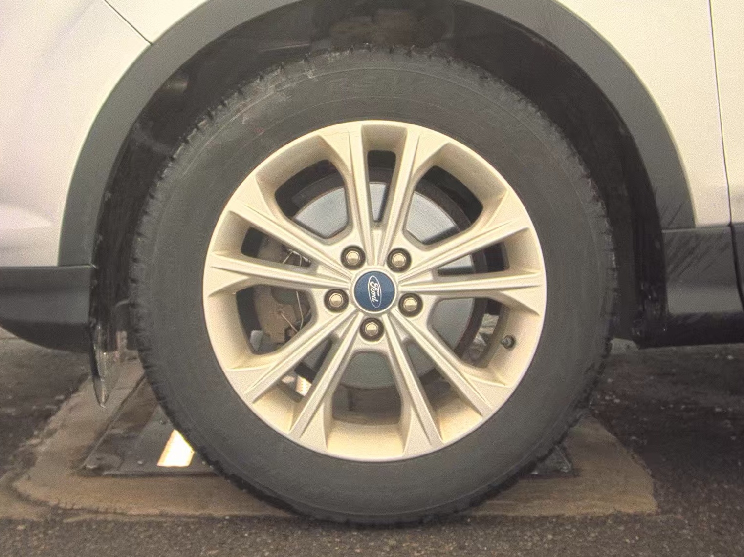 FORD ESCAPE - 10