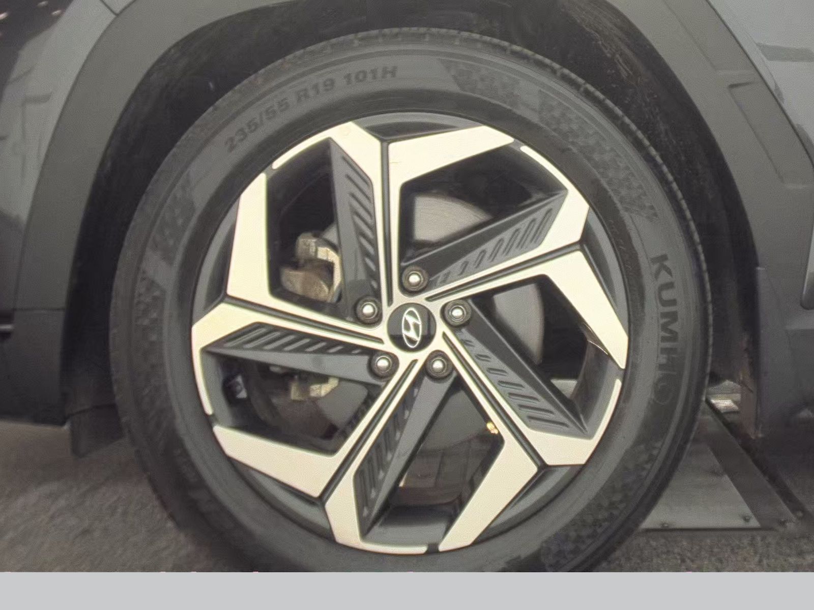 HYUNDAI LIMITED - 10