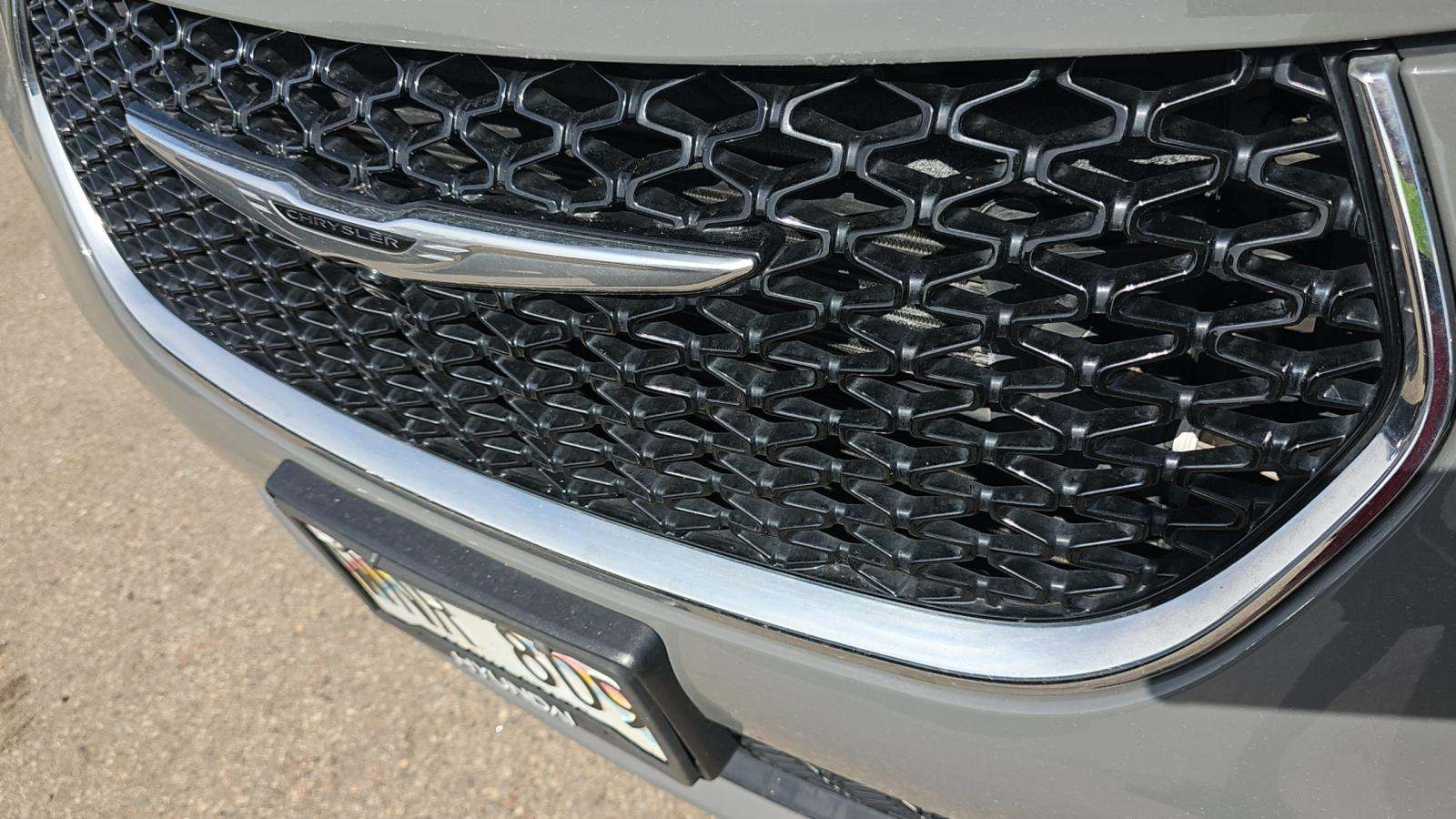 2022 Chrysler Pacifica Touring L FWD