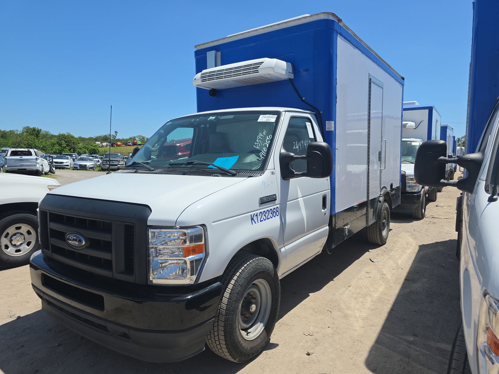 FORD E-350 - 1