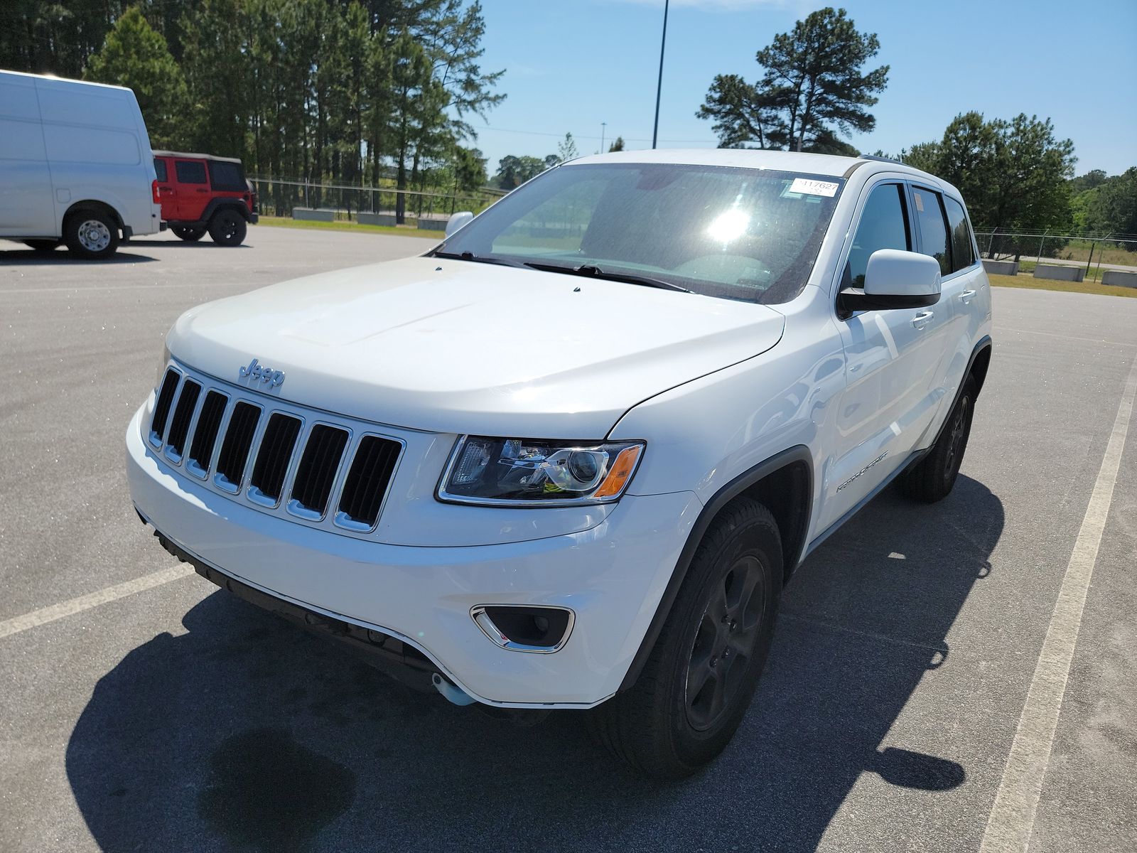 JEEP LAREDO - 1