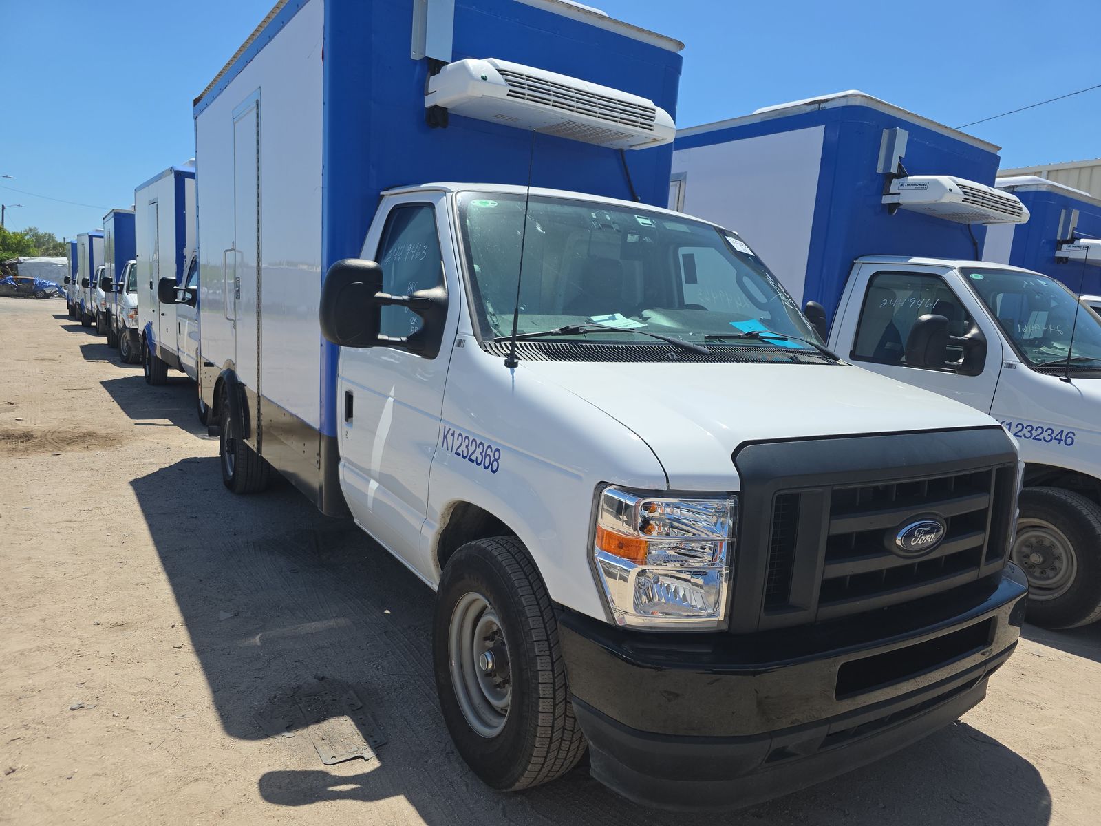 FORD E-350 - 4