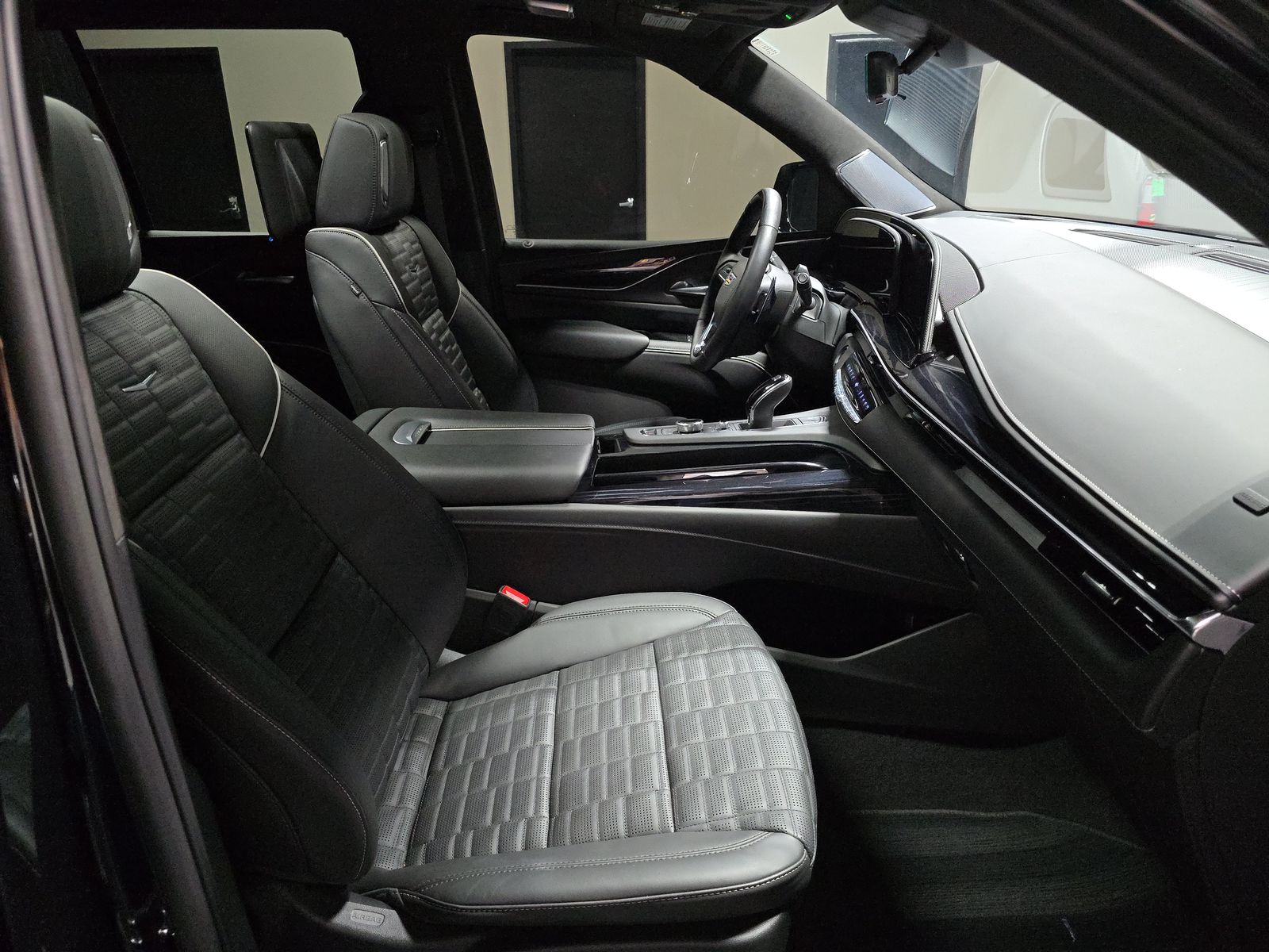2024 Cadillac Escalade V-Series AWD