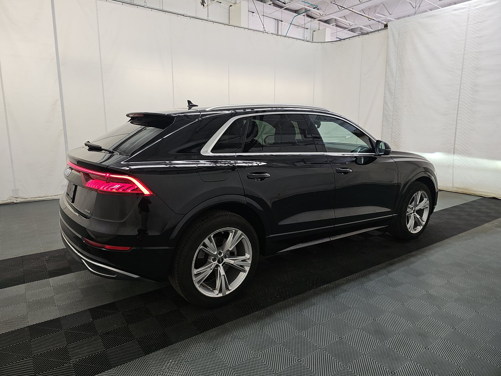 2023 Audi Q8 Premium AWD