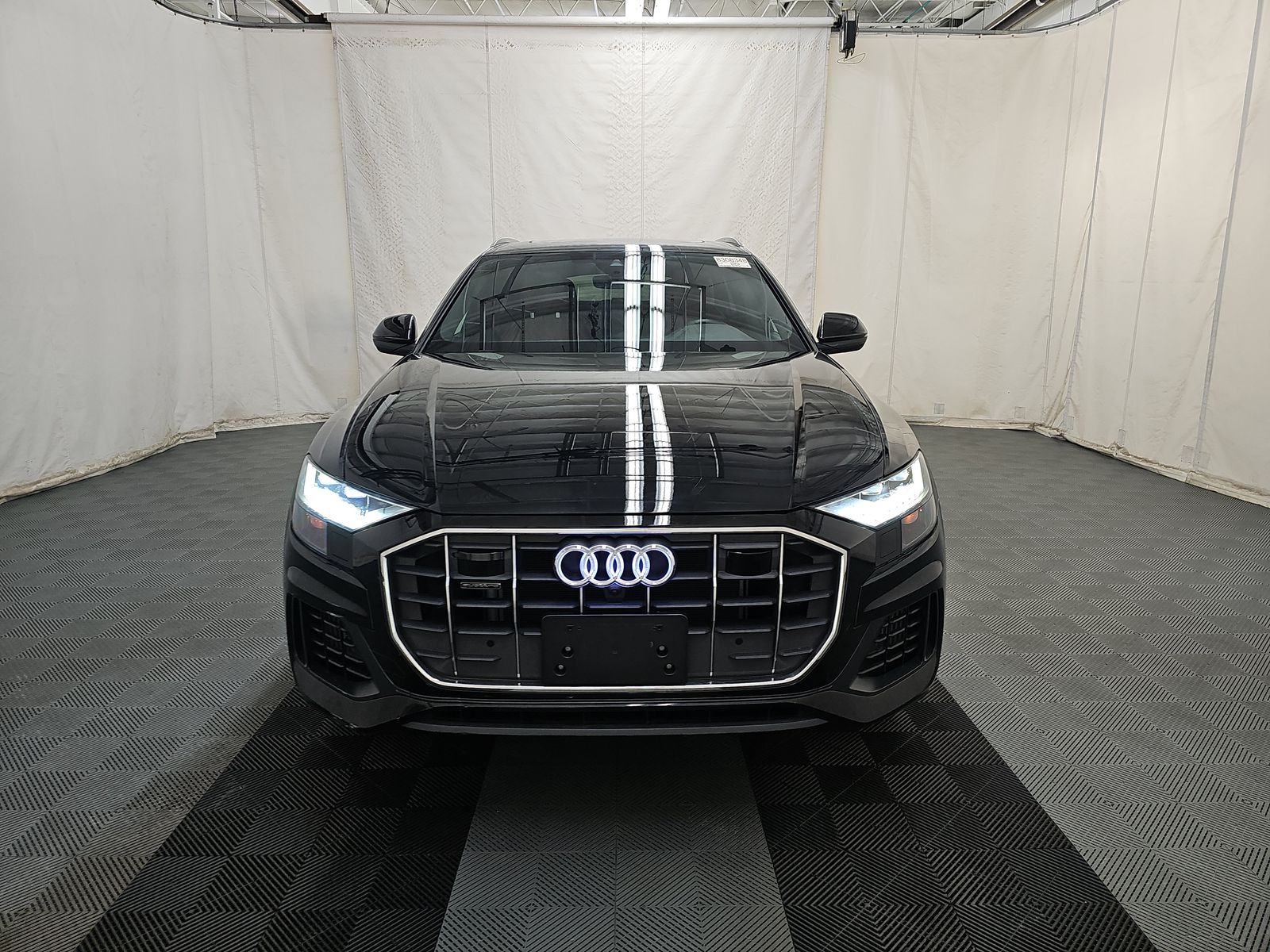 2023 Audi Q8 Premium AWD