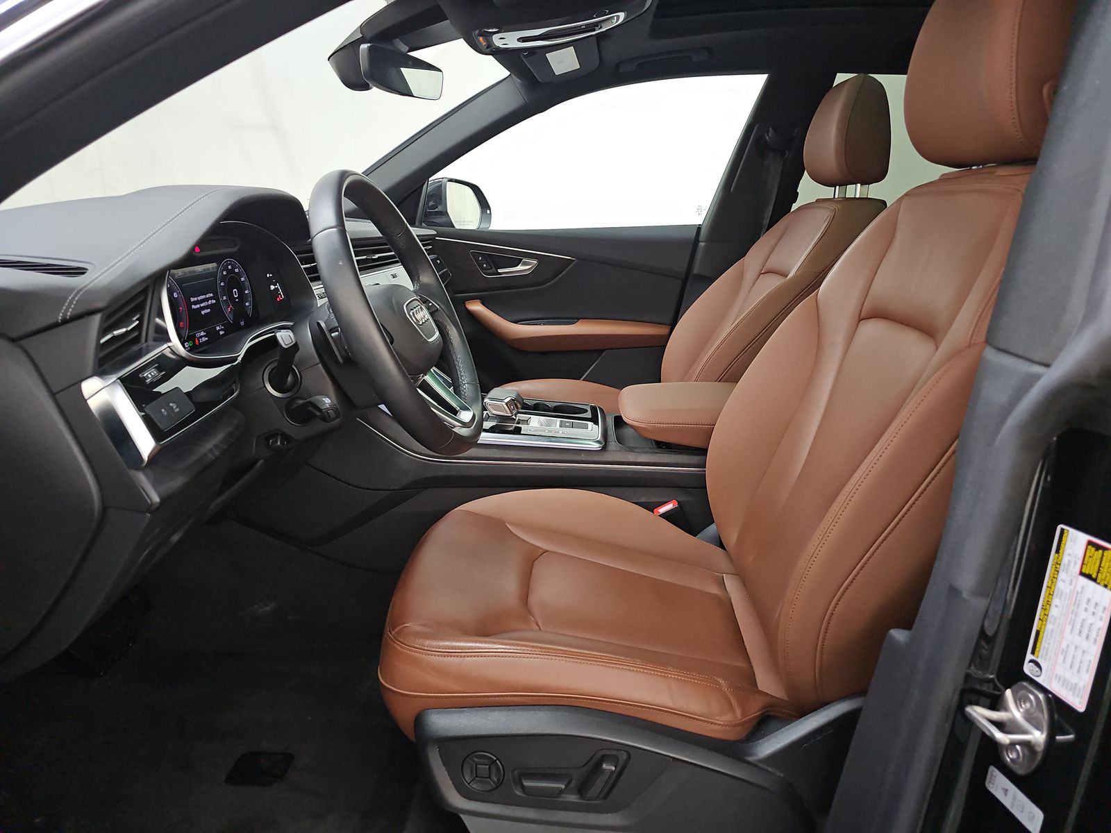 2023 Audi Q8 Premium AWD