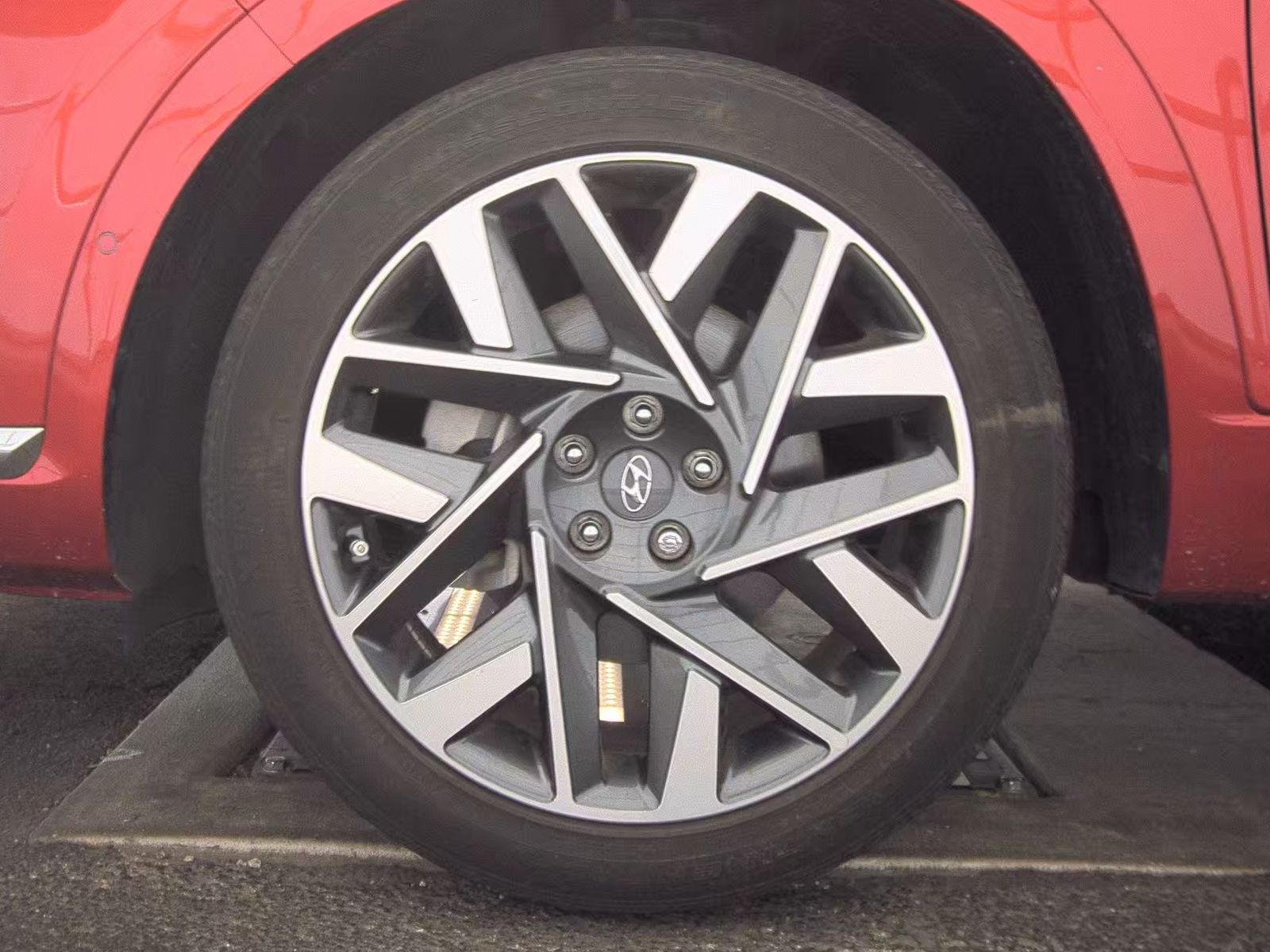 HYUNDAI CALLIGRAPH - 10