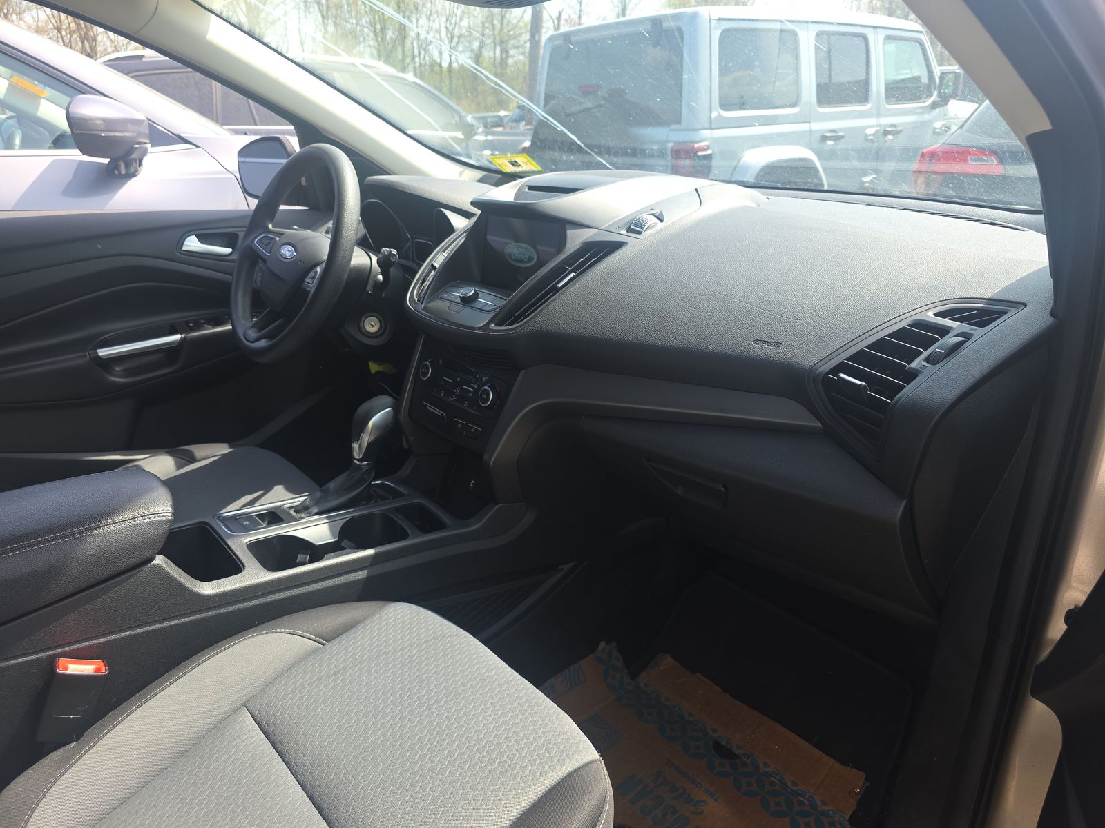 FORD ESCAPE - 9