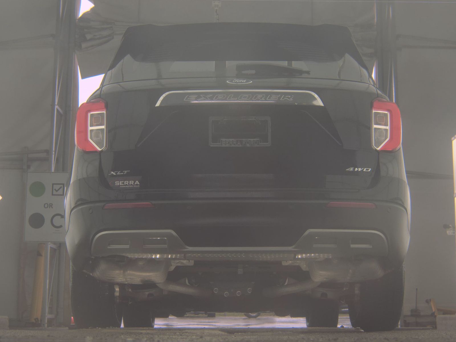 FORD EXPLORER - 8