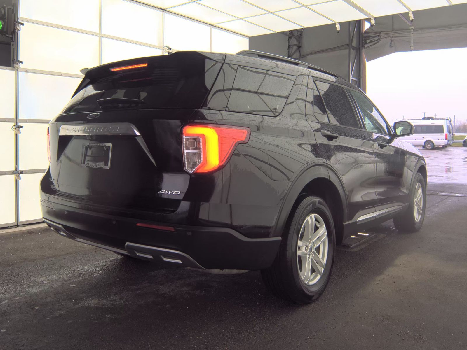 FORD EXPLORER - 6