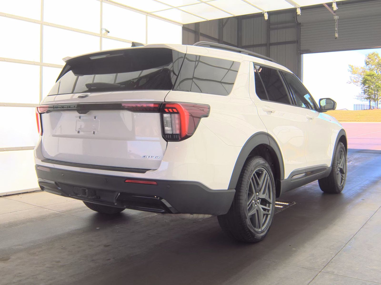 FORD EXPLORER - 6