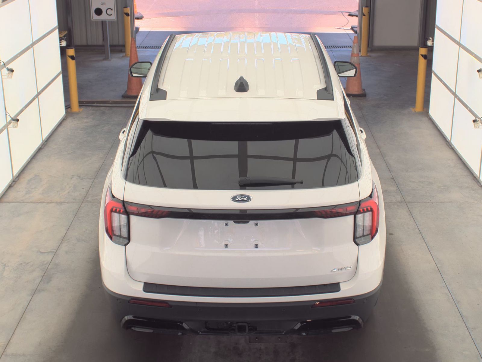FORD EXPLORER - 7